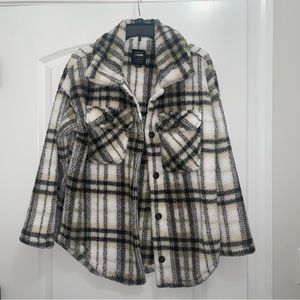Cisono Plaid Sherpa Fleece Shacket Kylie